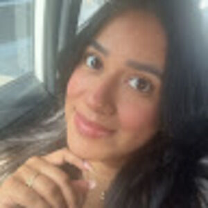 Meet your Posher, Alyssa